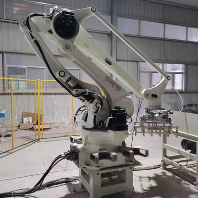 Robot Stacker Equipped With Arm-type Clamping For Stacking Bags